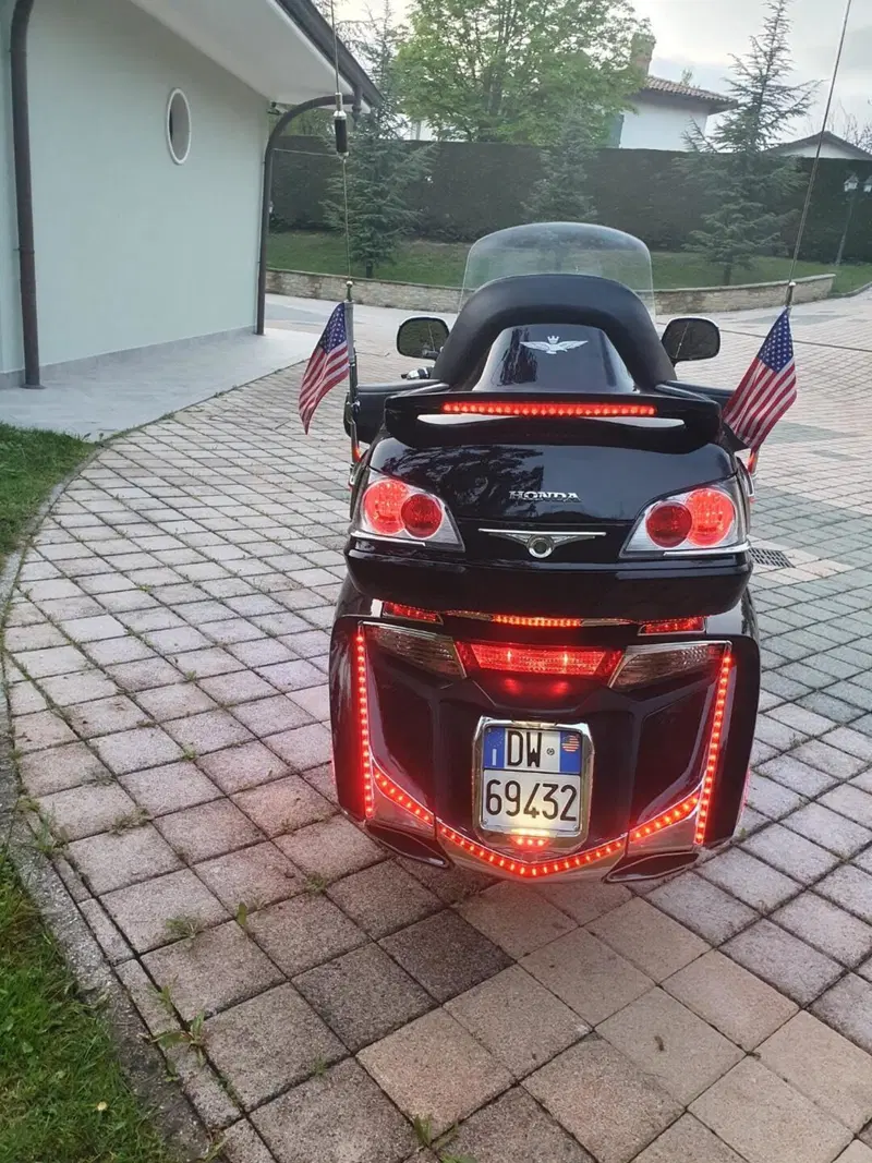Honda GL 1800 Gold Wing (2012 - 17) (2)