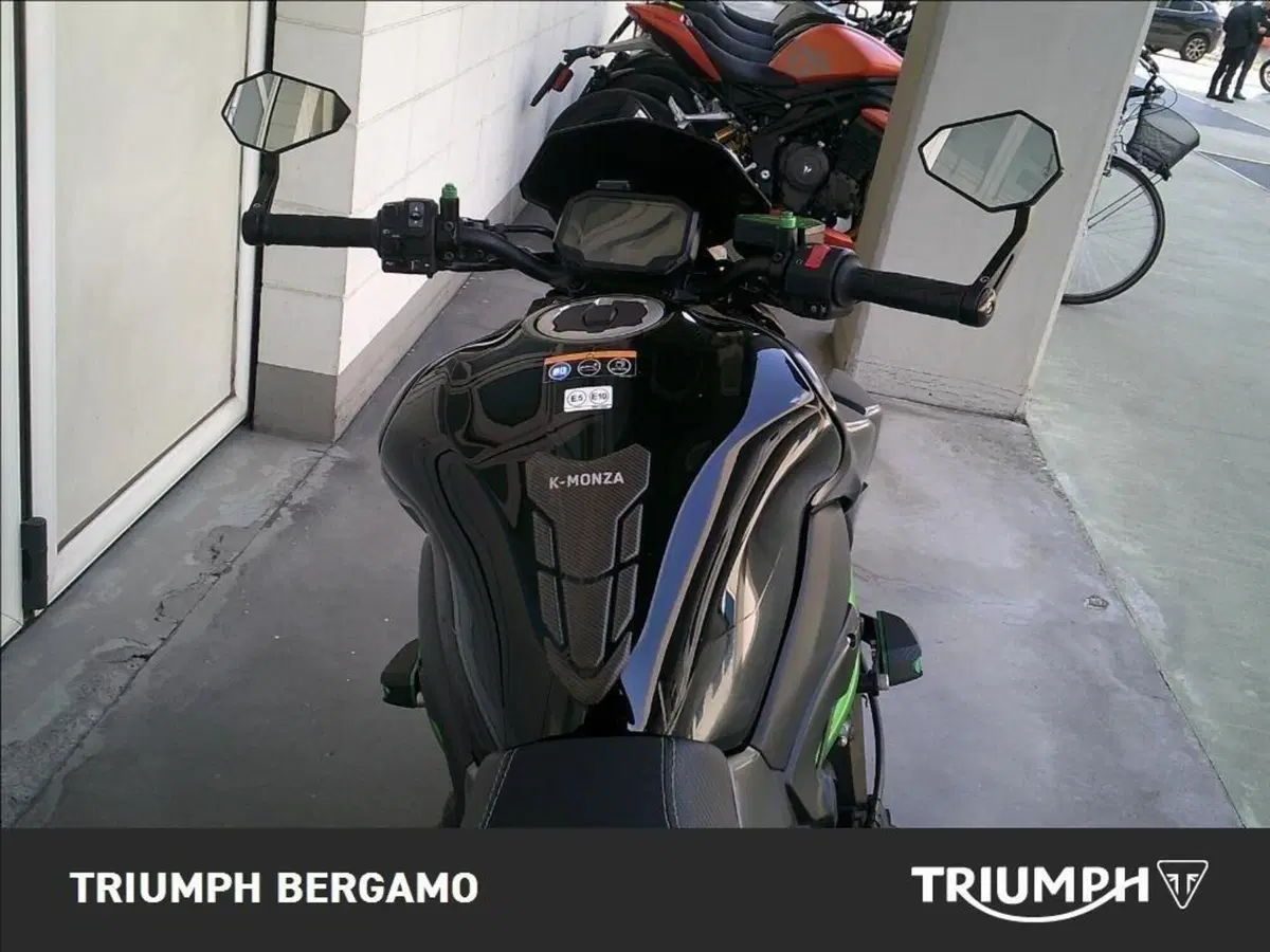 Kawasaki Z 900 (2021 - 24) (7)