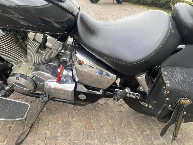 Honda Shadow 750 (2004) (5)