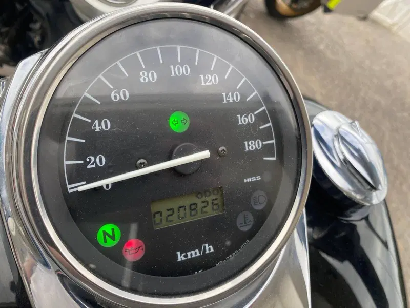 Honda Shadow 750 (2004) (3)