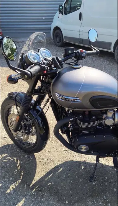 Triumph Bonneville T120 Black (2021 - 25) usata