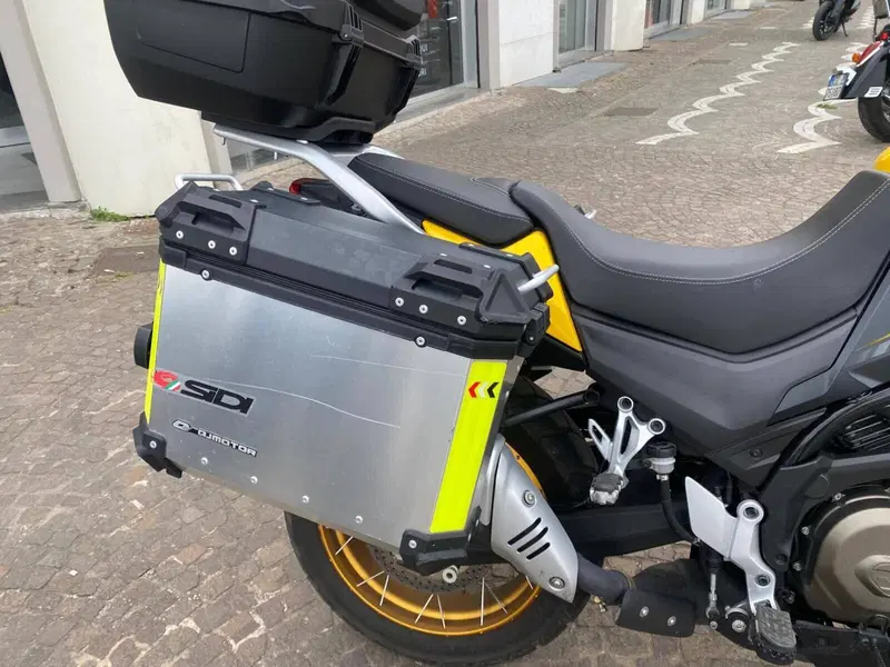 QJ Motor SVT 650 X (2024) (5)
