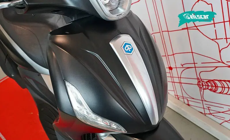 Piaggio Beverly 350 SportTouring ie ABS (2011 - 17) (8)