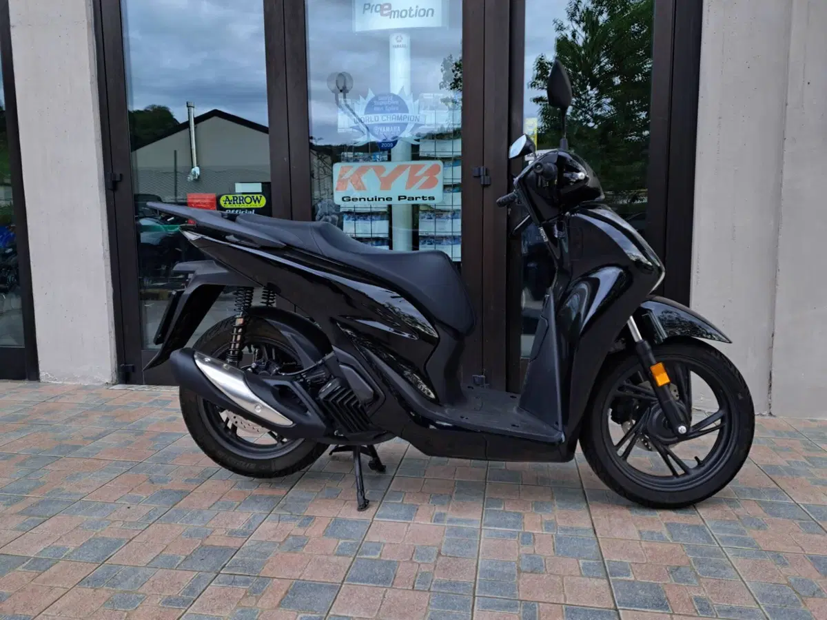 Honda SH 125i (2024 - 25) (2)