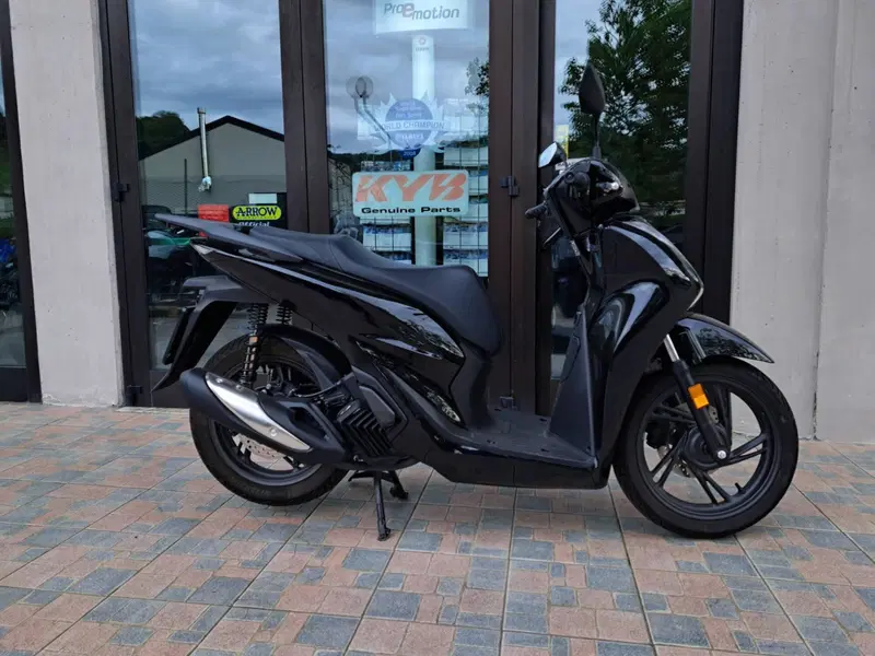 Honda SH 125i (2024 - 25) (2)
