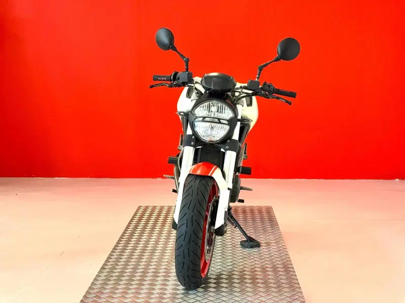 Ducati Monster 696 (2008 - 13) (3)