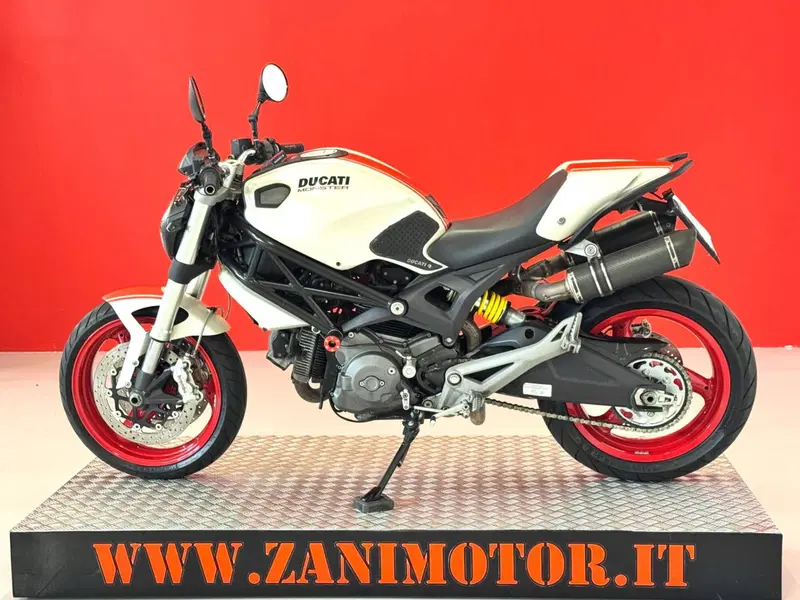 Ducati Monster 696 (2008 - 13) (5)