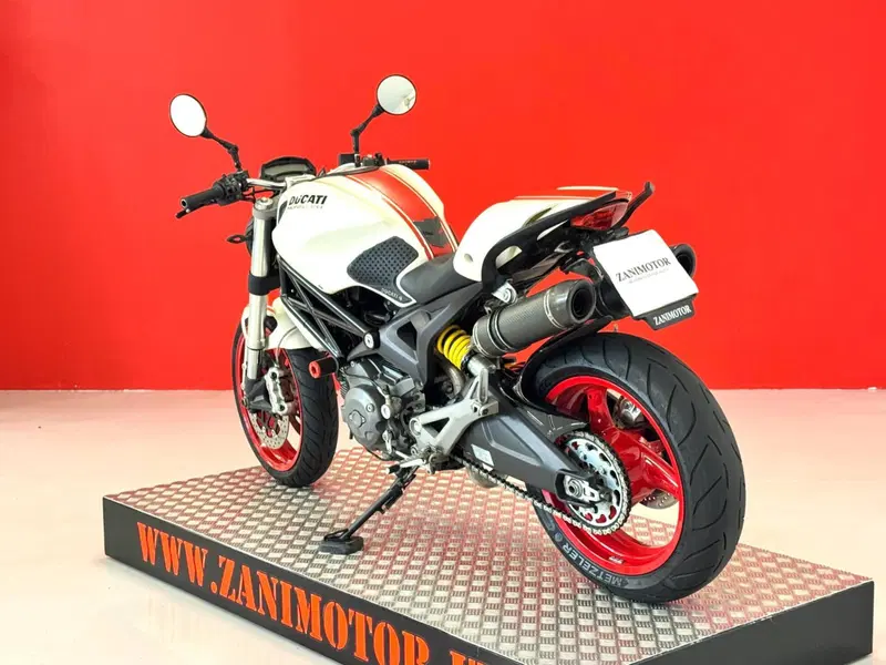 Ducati Monster 696 (2008 - 13) (6)