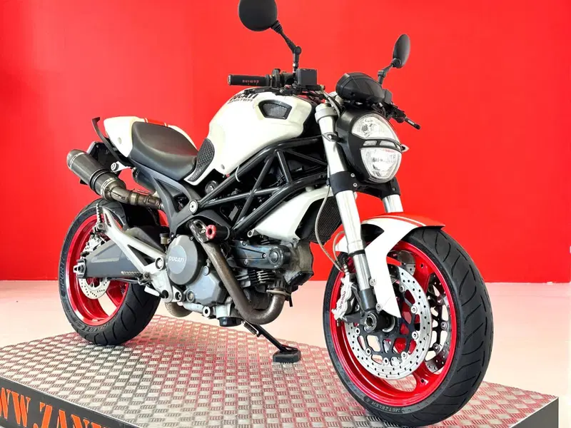 Ducati Monster 696 (2008 - 13) (13)