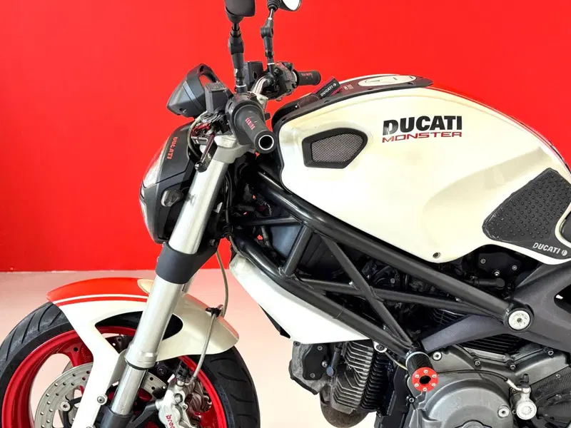 Ducati Monster 696 (2008 - 13) (15)