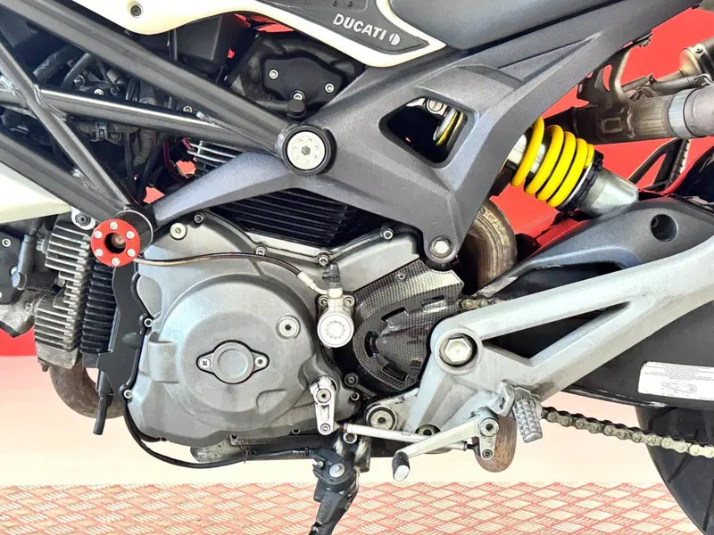Ducati Monster 696 (2008 - 13) (16)