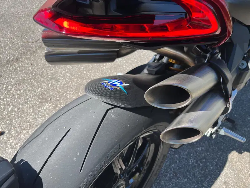 MV Agusta Brutale 1000 RR (2021 - 25) (10)