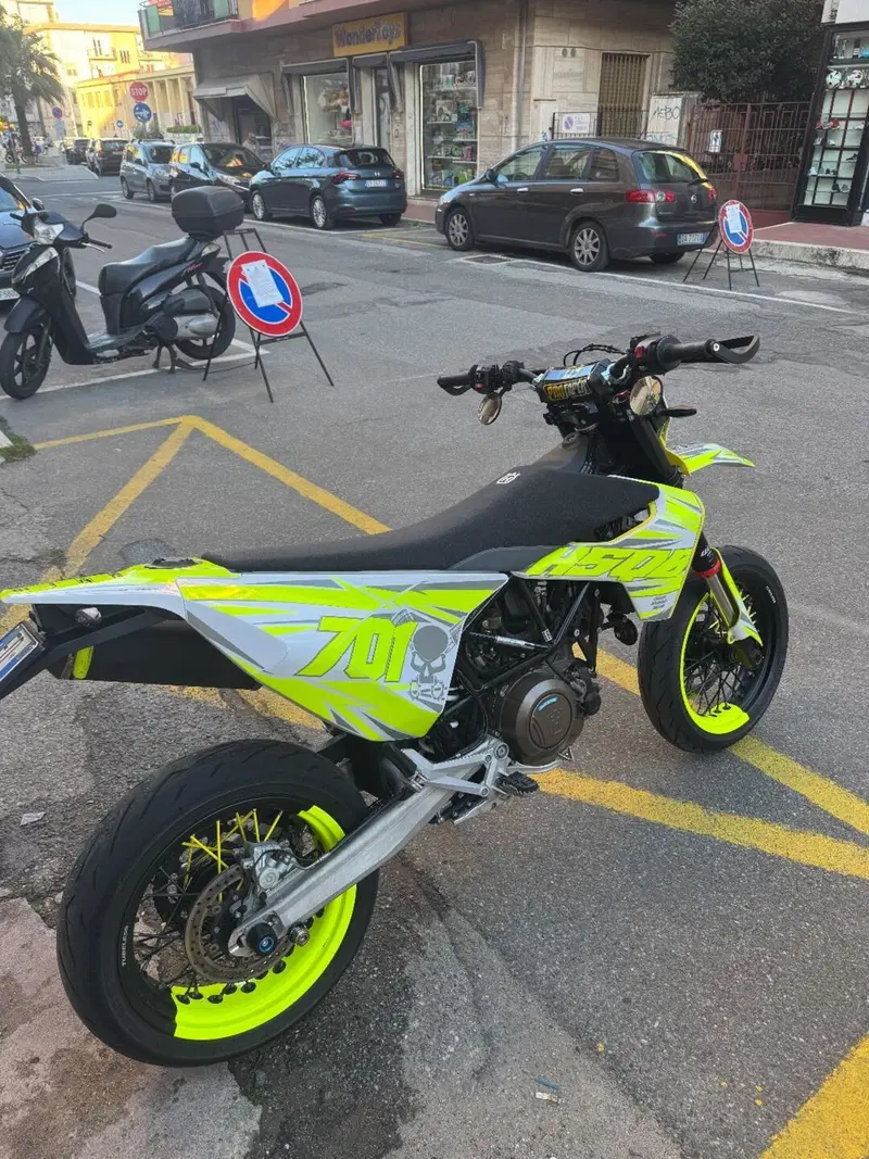Husqvarna 701 Supermoto (2023 - 25) (2)