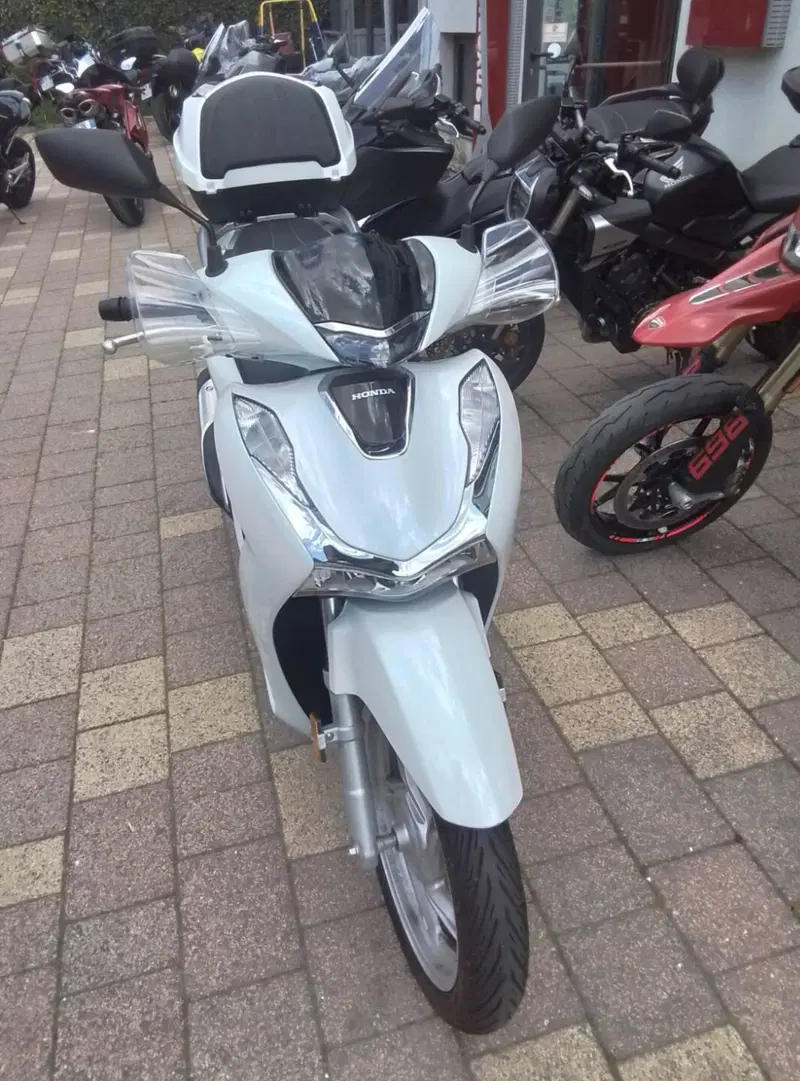 Honda SH 150i (2020 - 23) (11)