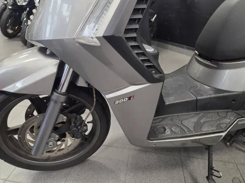 Kymco People 300i S (2008 - 12) (3)