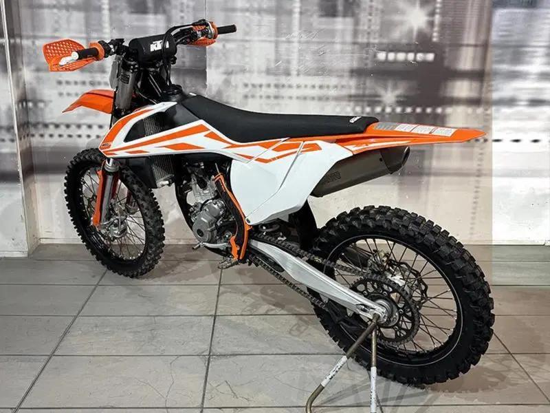 KTM 250 SX-F (2017) (2)