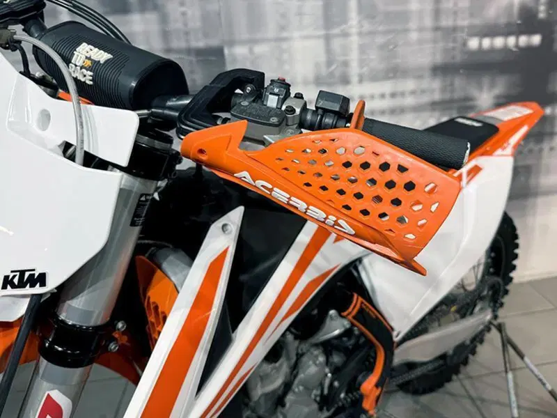 KTM 250 SX-F (2017) (4)