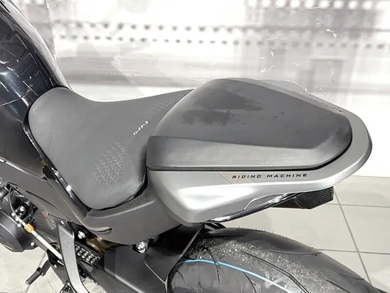 CFMOTO 800NK Sport (2023 - 26) (4)