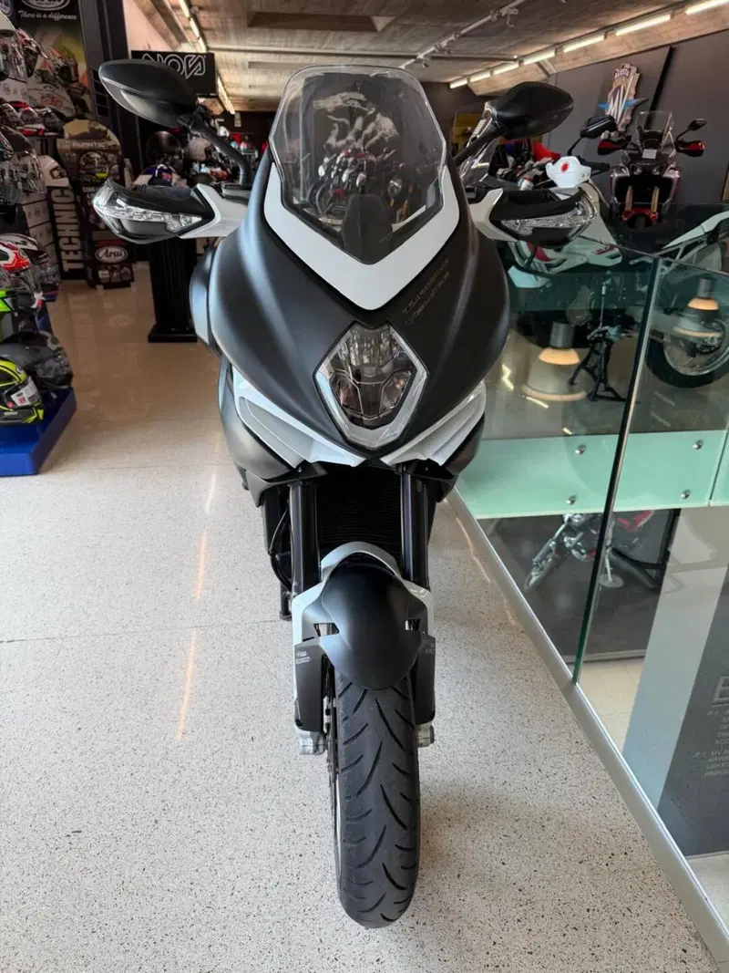 MV Agusta Turismo Veloce 800 Lusso SCS (2018 - 19) (3)