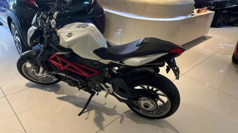 MV Agusta Brutale 1090 (2012 - 15) (3)