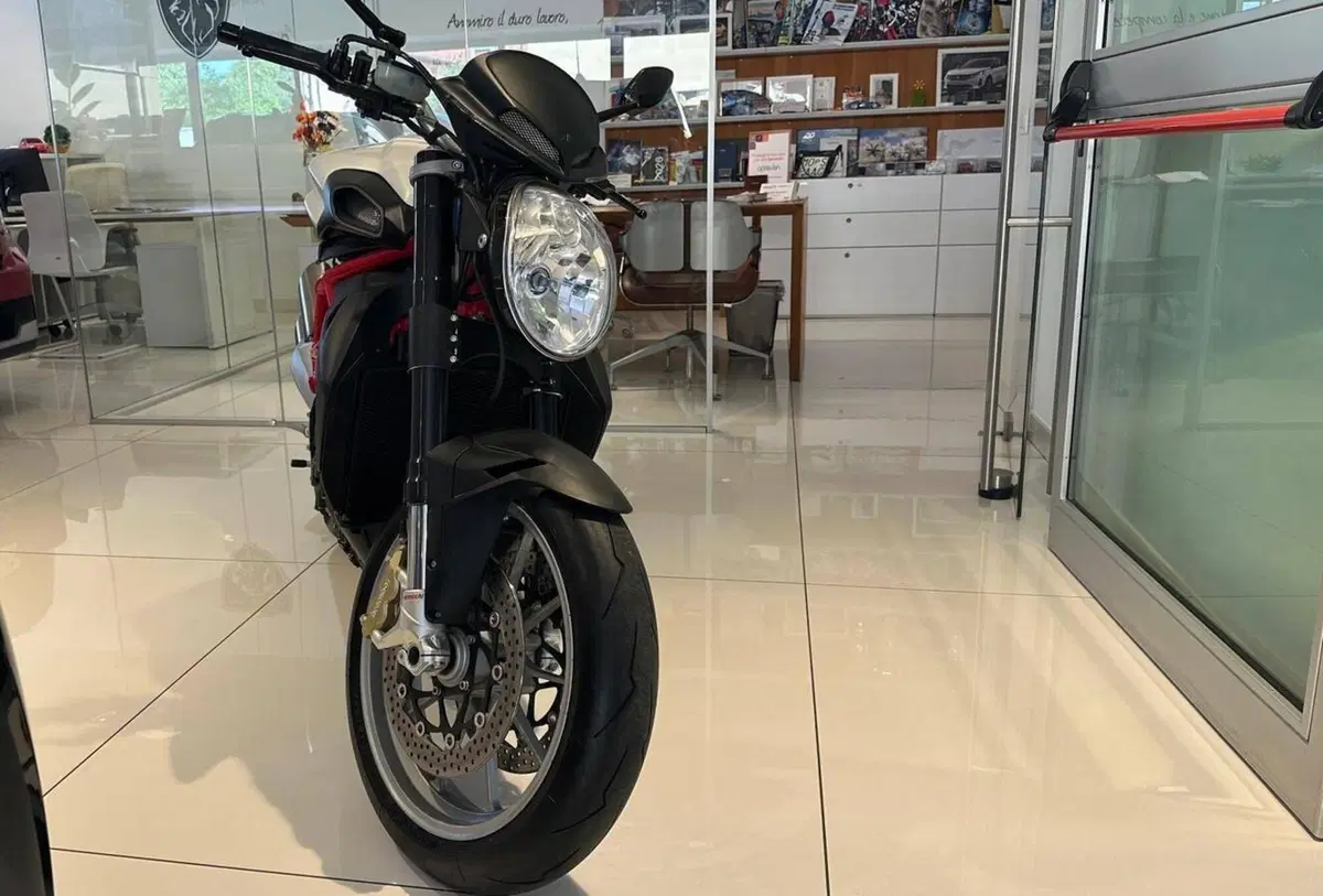 MV Agusta Brutale 1090 (2012 - 15)