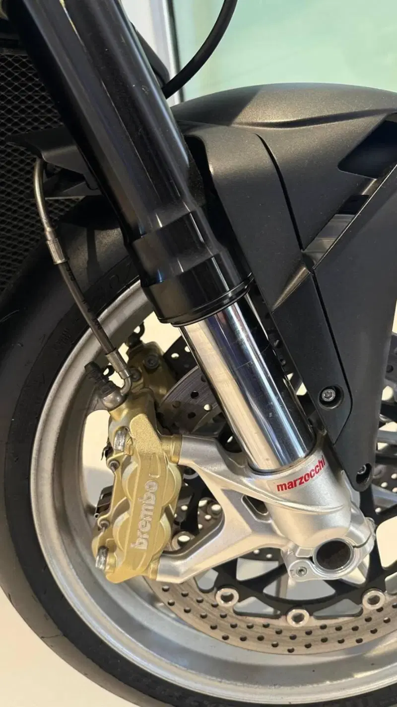 MV Agusta Brutale 1090 (2012 - 15) (6)