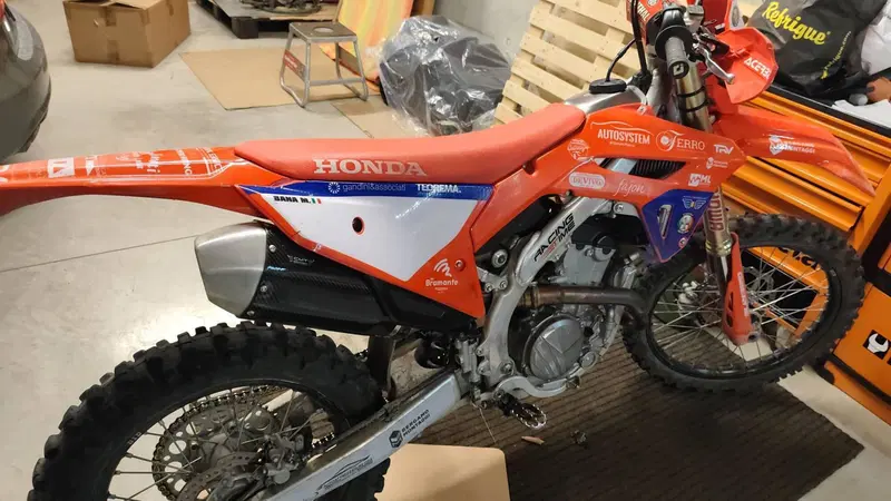 Honda CRF 250RX Enduro (2022) (3)