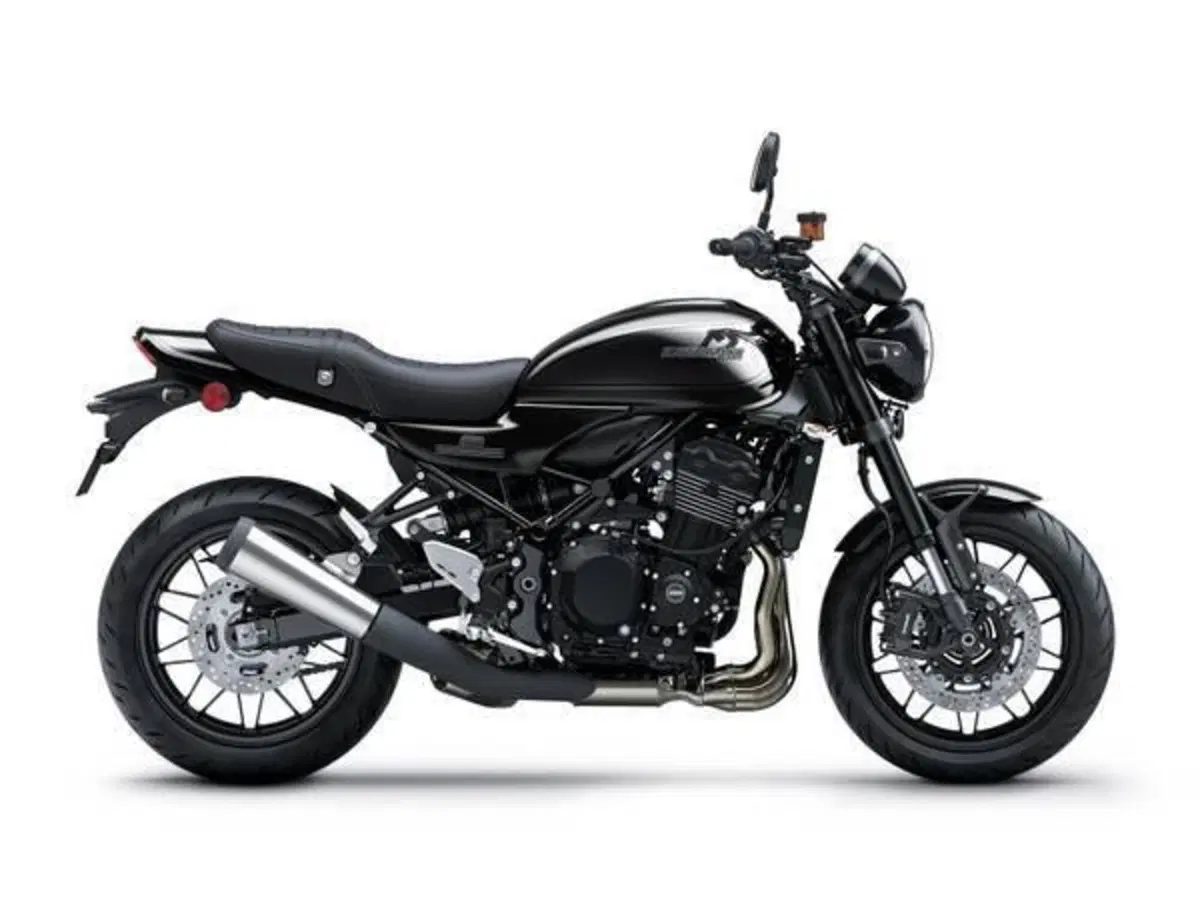 Kawasaki Z 900 RS Black Ball Edition (2026)
