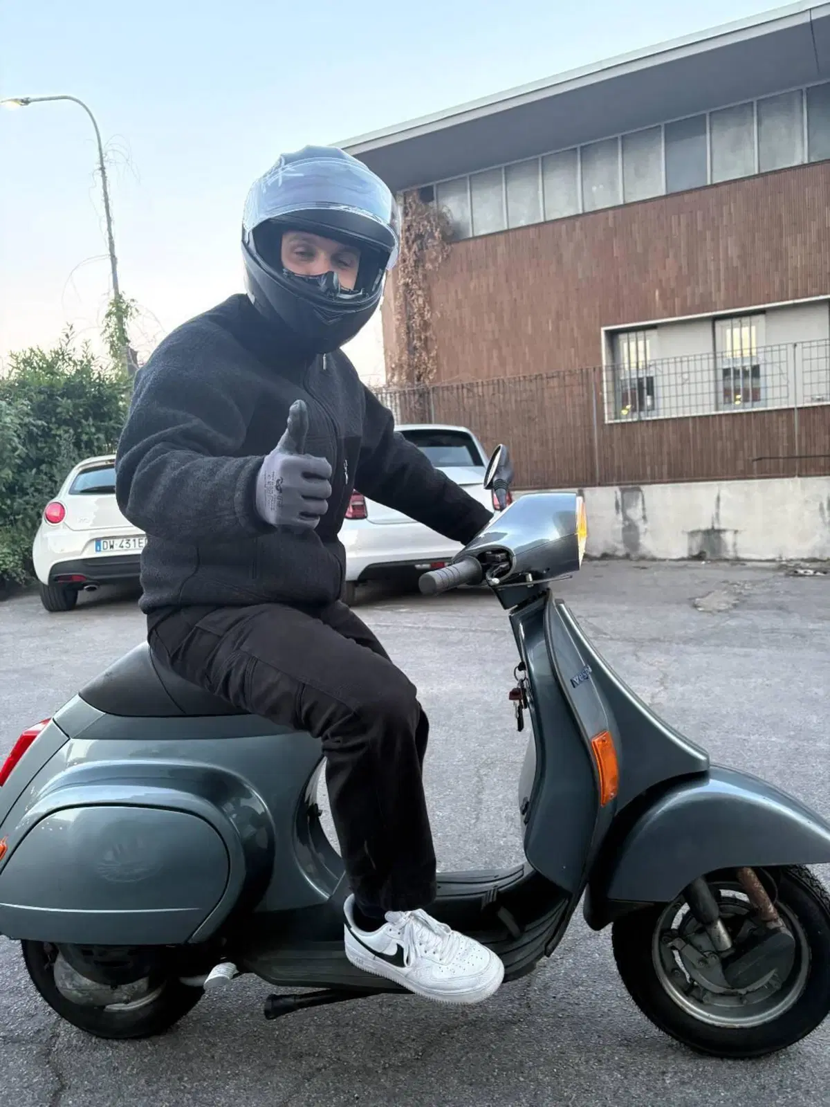 Piaggio Vespa 50 HP 4M (4)