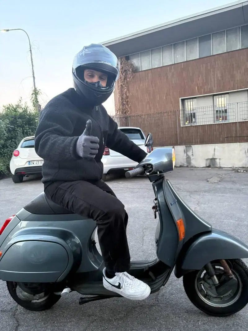 Piaggio Vespa 50 HP 4M (4)