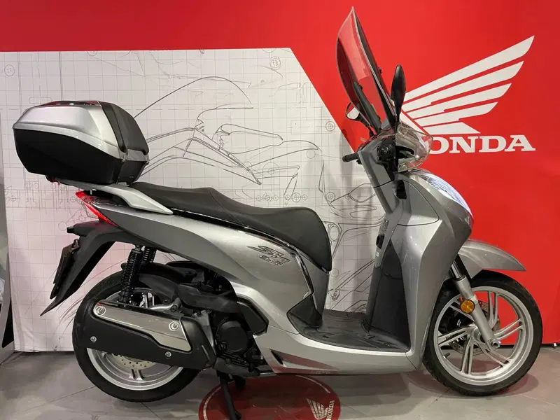 Honda SH 300 i ABS (2016 - 20) (5)