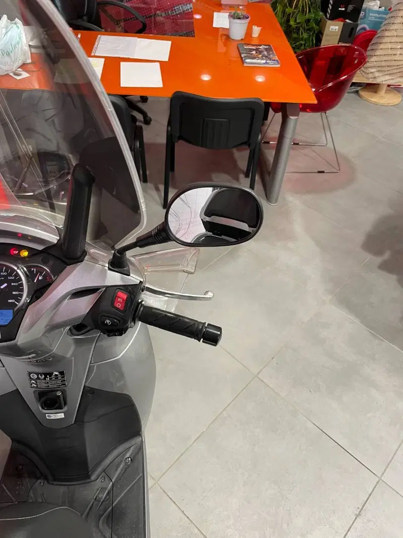 Honda SH 300 i ABS (2016 - 20) (15)