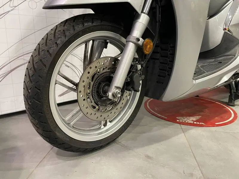 Honda SH 300 i ABS (2016 - 20) (9)