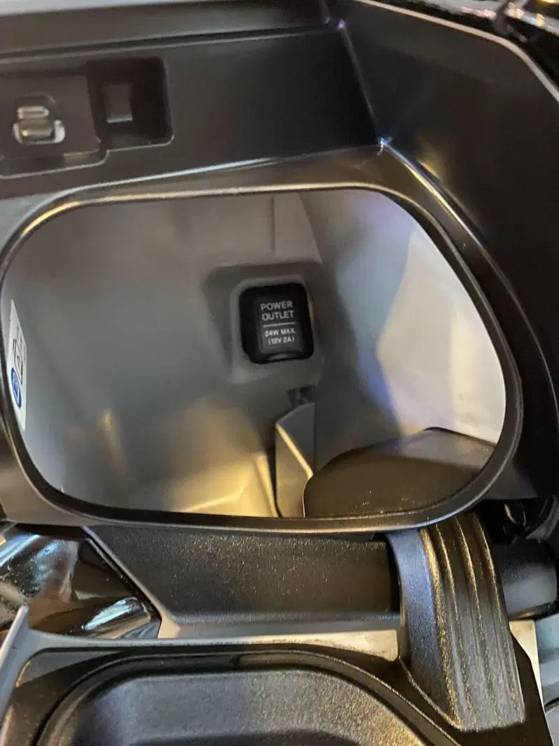 Honda Forza 300 Limited Edition ABS (2020) (4)