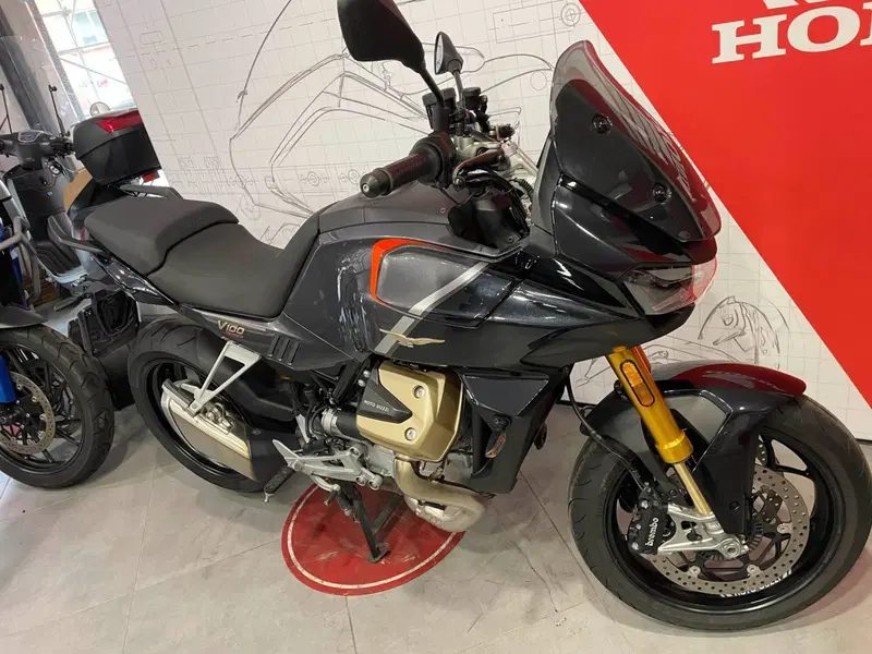 Moto Guzzi V100 Mandello S (2025 - 26) (6)