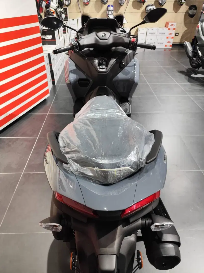 Yamaha Tricity 300 (2025 - 26) (7)