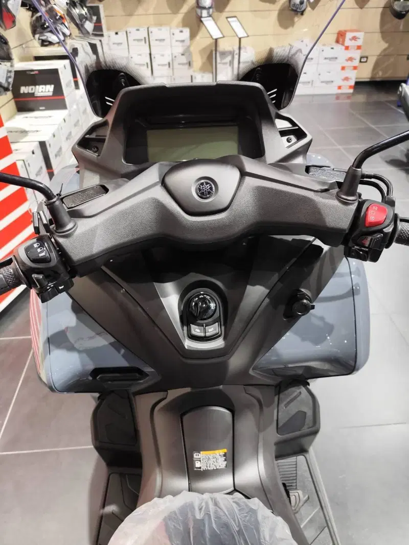 Yamaha Tricity 300 (2025 - 26) (8)