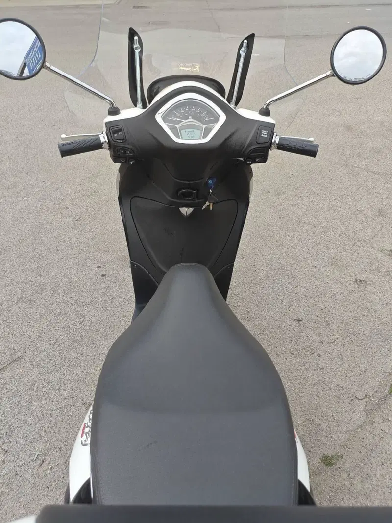 Piaggio Liberty 150 3V ABS (2021 - 24) (5)