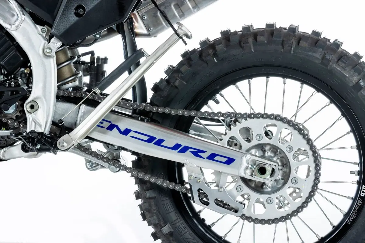 Honda CRF 300RX Enduro (2026) (9)