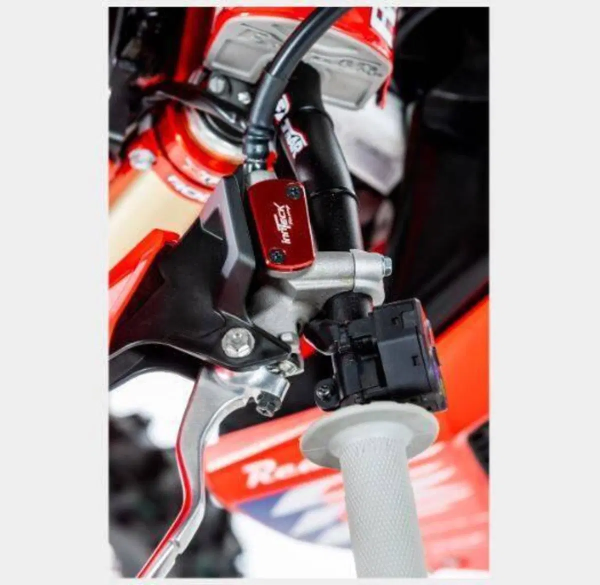 Honda CRF 250RX Enduro Special (2026) (7)