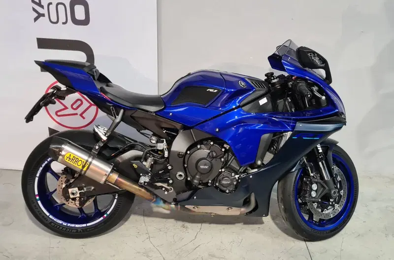 Yamaha YZF R1 (2020 - 25) (2)
