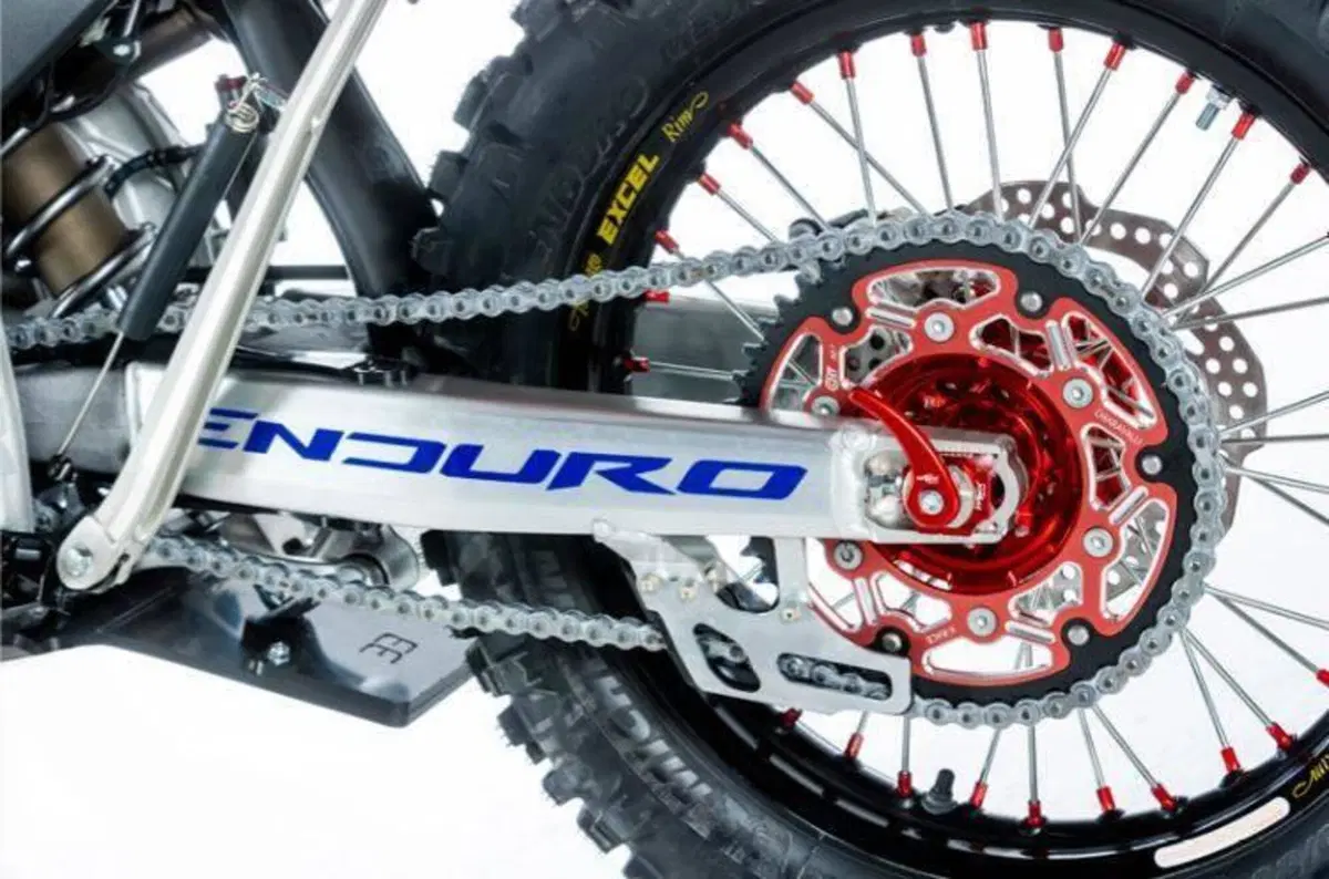 Honda CRF 450RX Enduro Special (2026) (17)