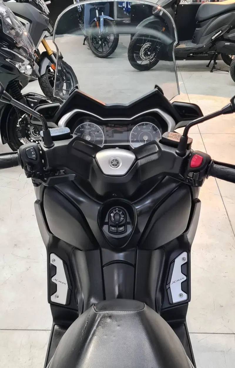 Yamaha X-Max 400 ABS (2017 - 20) (4)