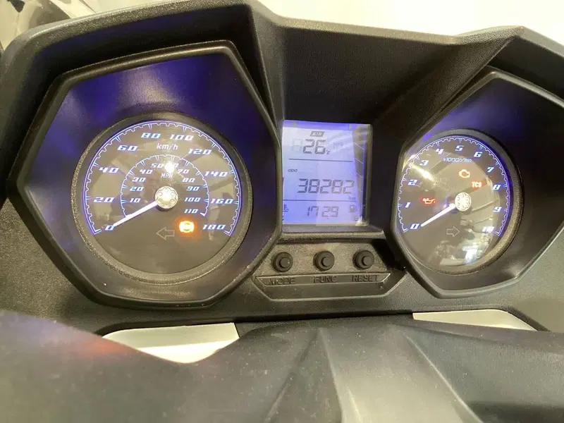 Kymco Downtown 350i TCS (2021 - 25) (5)