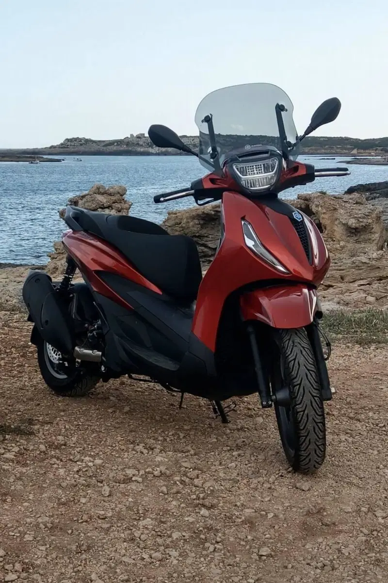 Piaggio Beverly 300 S ABS-ASR (2021 - 25) (2)