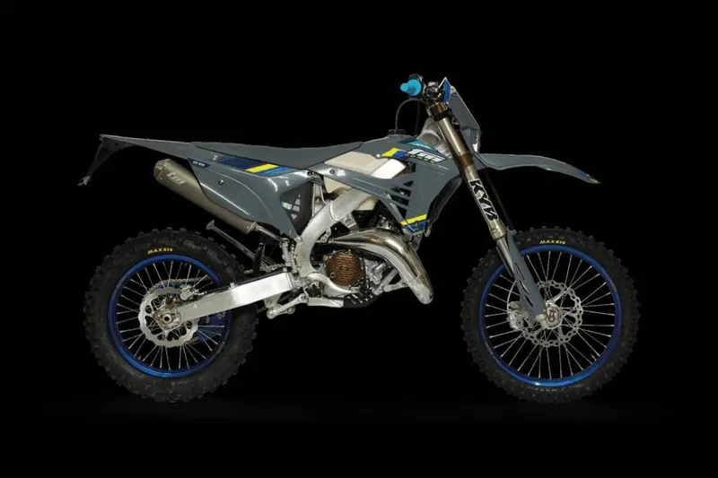 Tm Moto EN 125 ES Fi 2T (2026) (3)
