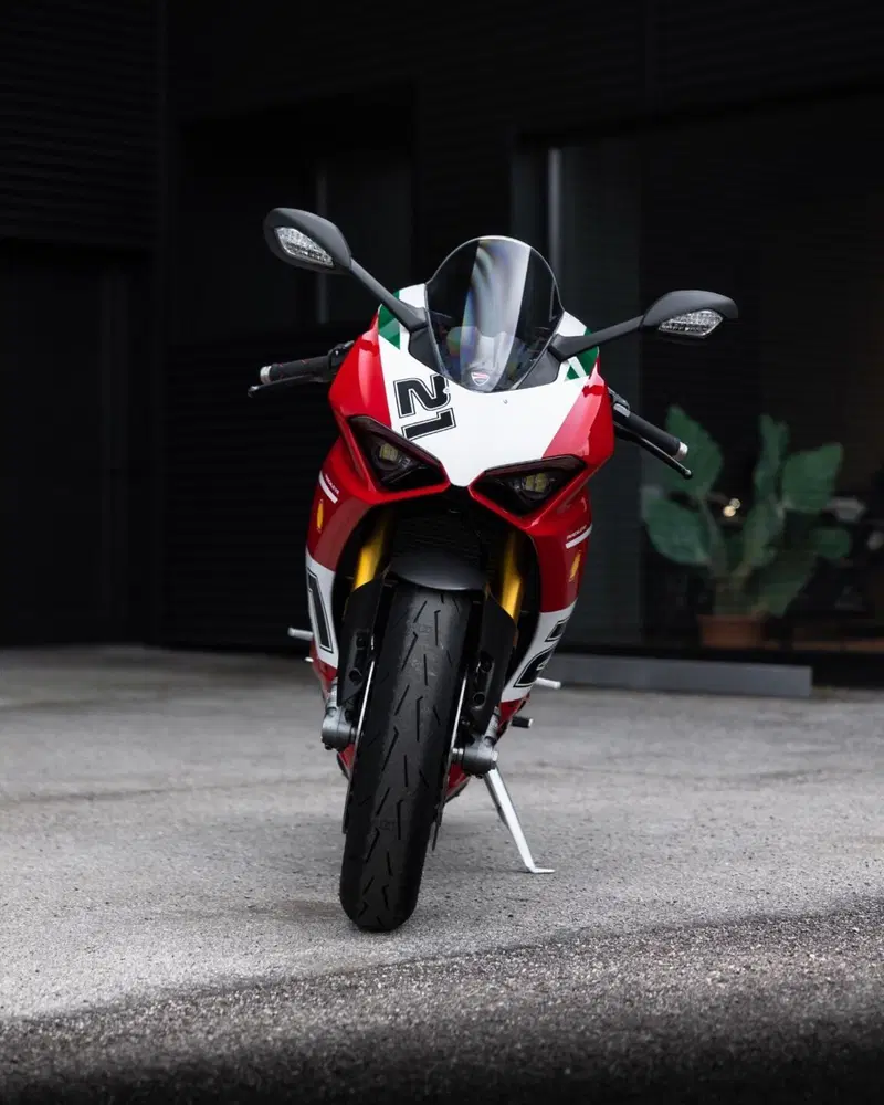 Ducati Panigale V2 Bayliss 1st Championship 20th Anniversary (2021 - 24) (2)