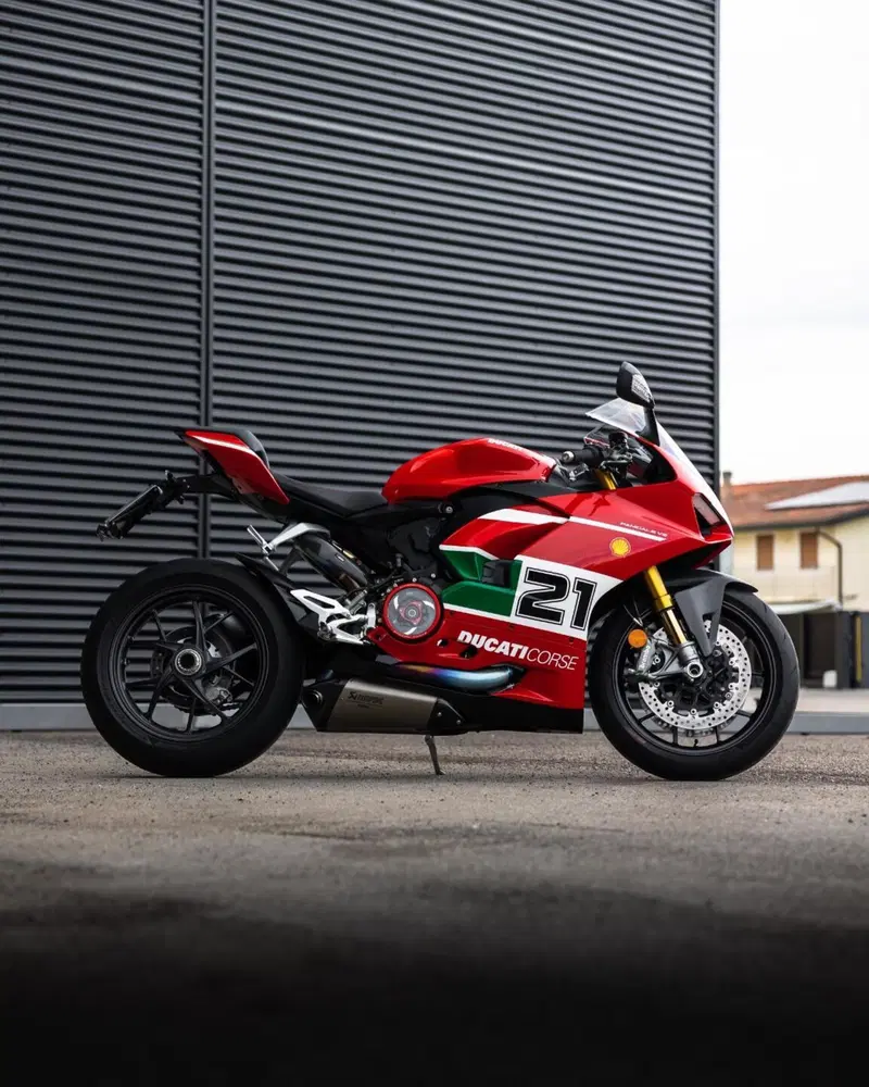 Ducati Panigale V2 Bayliss 1st Championship 20th Anniversary (2021 - 24) (4)