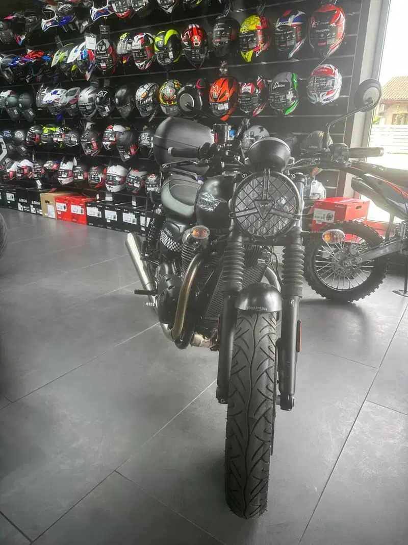 Triumph Street Twin 900 (2017 - 18) (2)