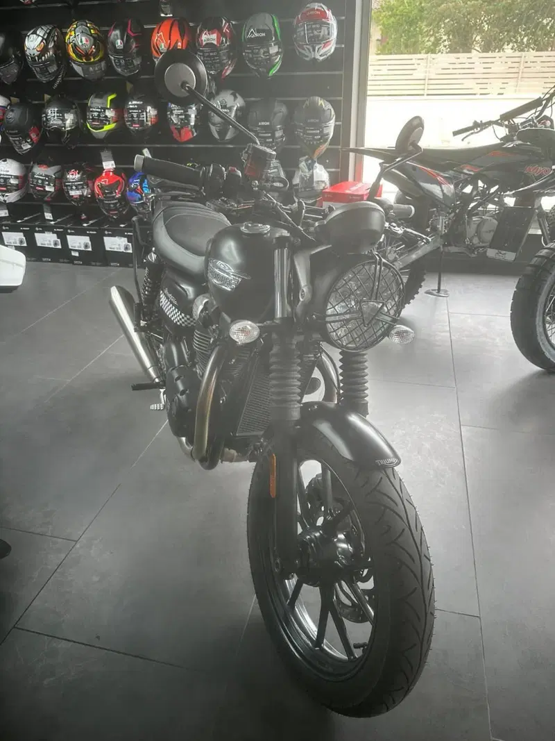 Triumph Street Twin 900 (2017 - 18) (3)